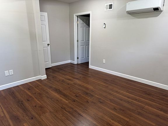 5th image of 201 S Porter St #B
