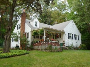 379-83 North Dr, Watchung, NJ 07069