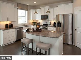 5540 Queensland Ln, Plymouth, MN 55446