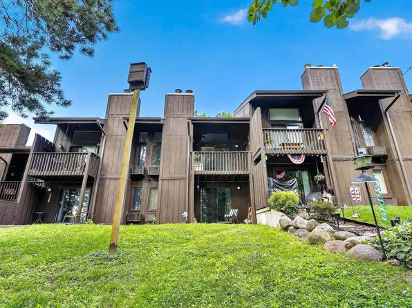 6 Elm Trl, Wisconsin Dells, WI 53965
