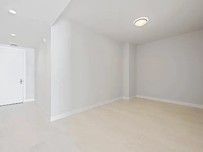 301 1st St S #1704 — Photo 19