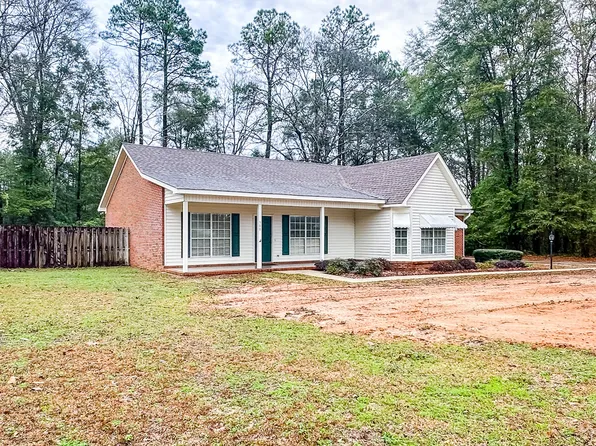 300 Brookwood Dr, Geneva, AL 36340