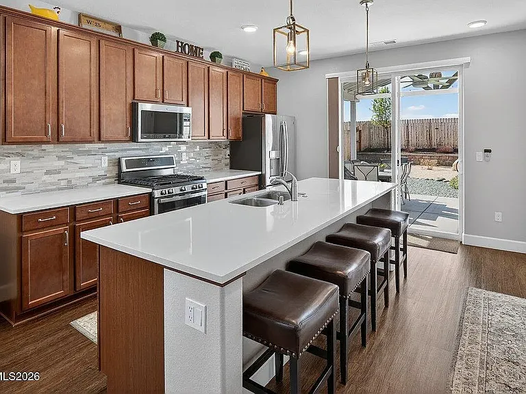 913 Estuary Cir — Photo 17