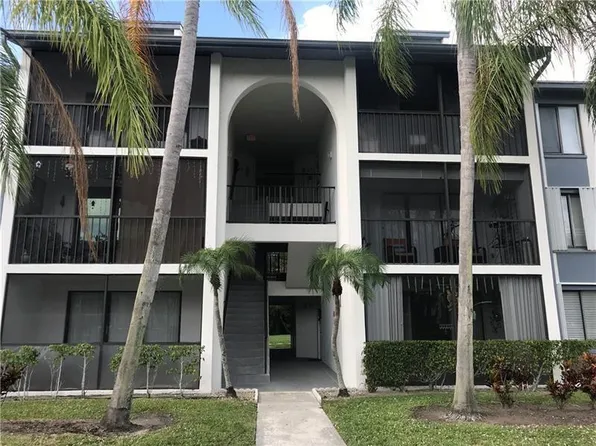 1009 Green Pine Blvd APT G1, West Palm Beach, FL 33409