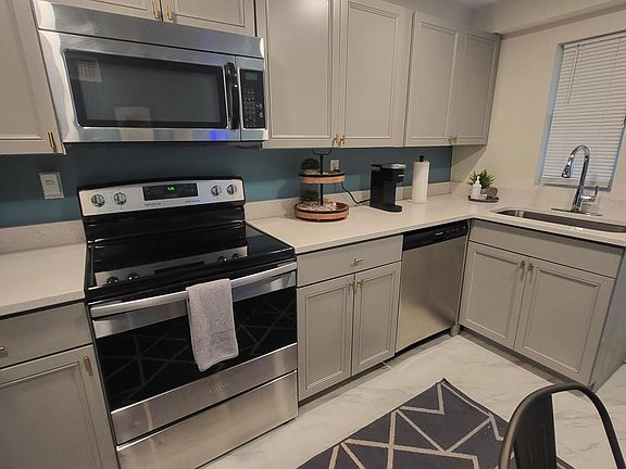 2nd image of 3520 Post St APT 2