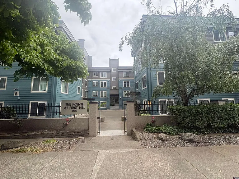 300 10th Ave #A310 — Photo 2