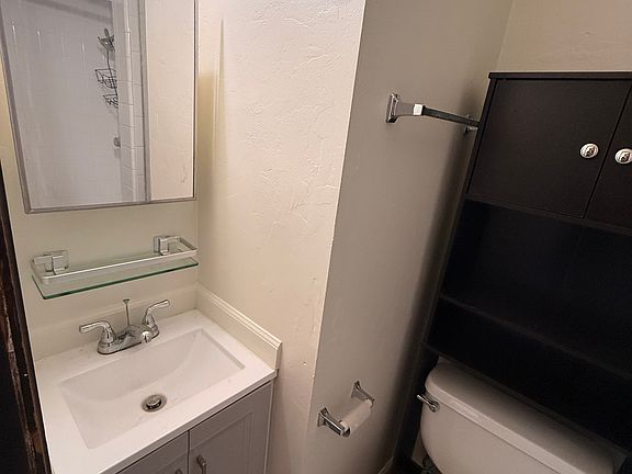 2nd image of 1825 Highland Pl #210