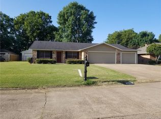 2512 Fieldwood Cir, Bossier City, LA 71111