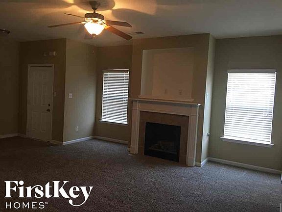 3rd image of 9861 White Poplar Dr