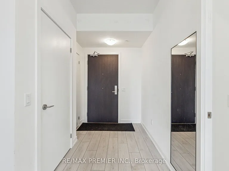 55 Duke St W #1709 — Photo 22