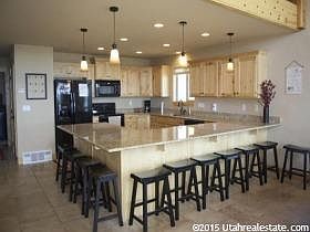 3rd image of 794 N Cambry Dr