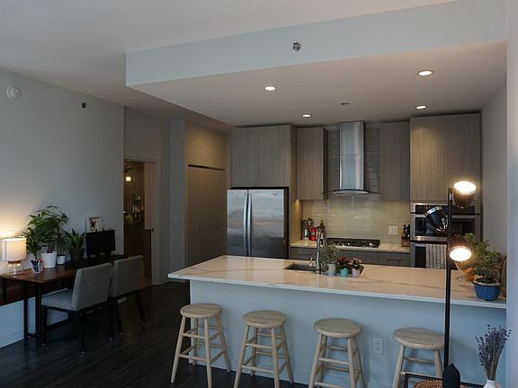 2nd image of 660 N Wells St #1809