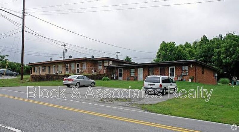 1st image of 211 Baker Rd