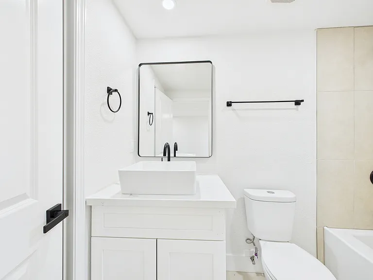 2849 Coloma St #B — Photo 17
