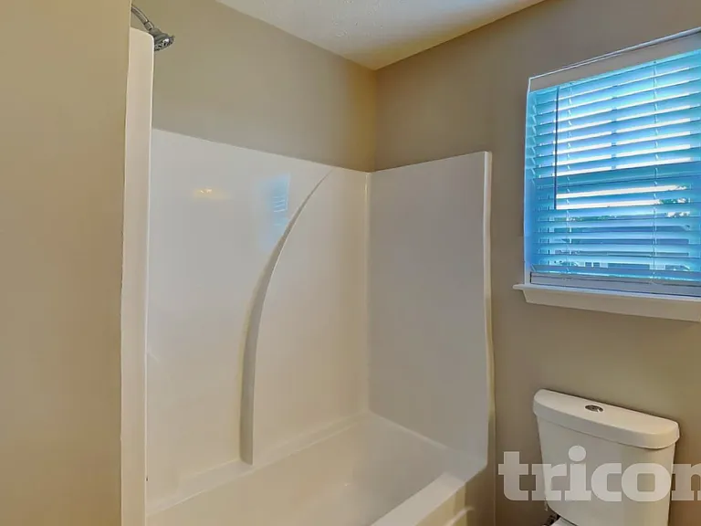 1107 Selous Dr — Photo 18