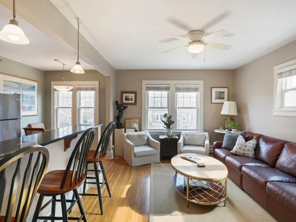 3520 Emerson Ave S APT 202, Minneapolis, MN 55408