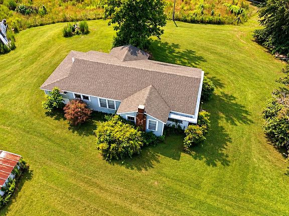 2nd image of 602 Hershel Jones Rd