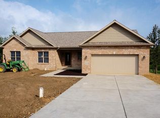 1012 Cross Creek Dr, Uniontown, PA 15401