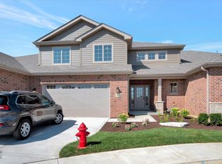 8818 Indiana Harbor Dr, Frankfort, IL 60423