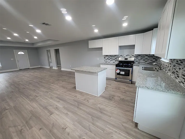 4859 Bellnole Dr — Photo 9