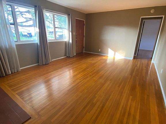 3rd image of 612 Tocino Dr