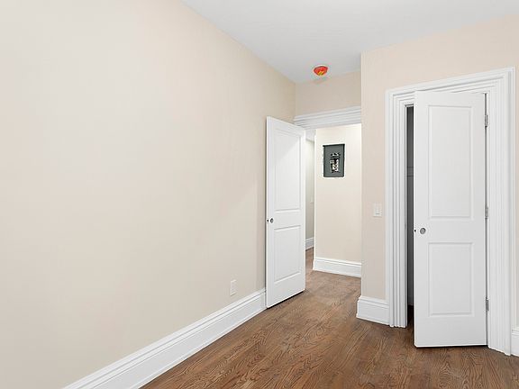 5th image of 300 Clifton Pl #2
