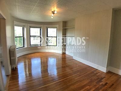 2nd image of 31 Longwood Ave #4R