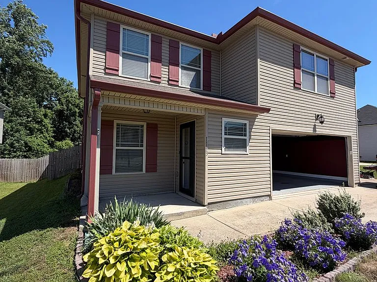 1193 Henry Place Blvd — Photo 1