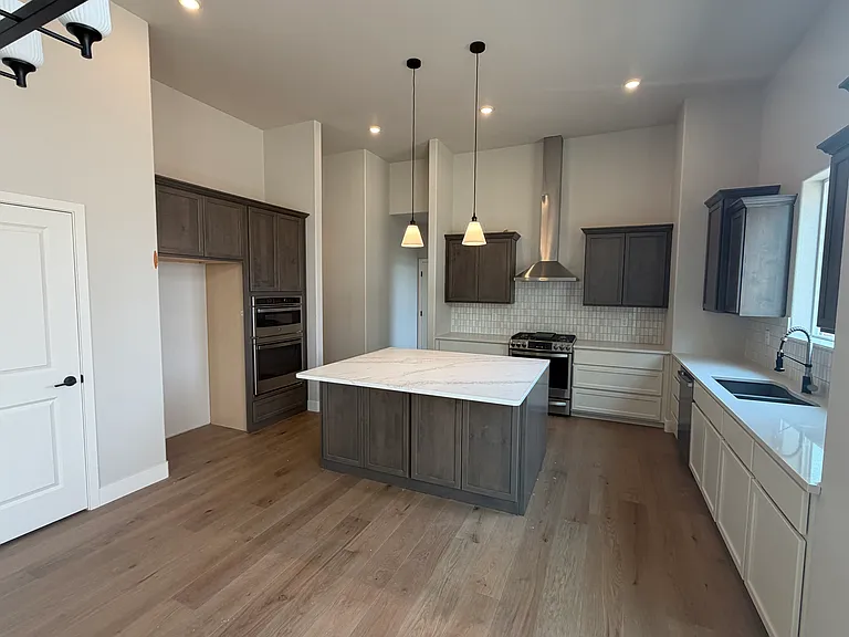 7287 Xenophon Ct — Photo 3