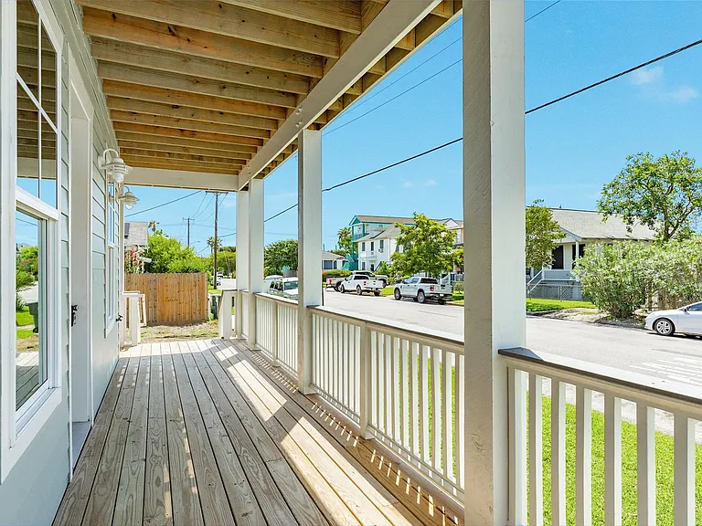 3228 Avenue R #1 — Photo 33