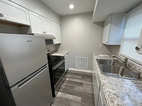 1408 Willard St Photo 1