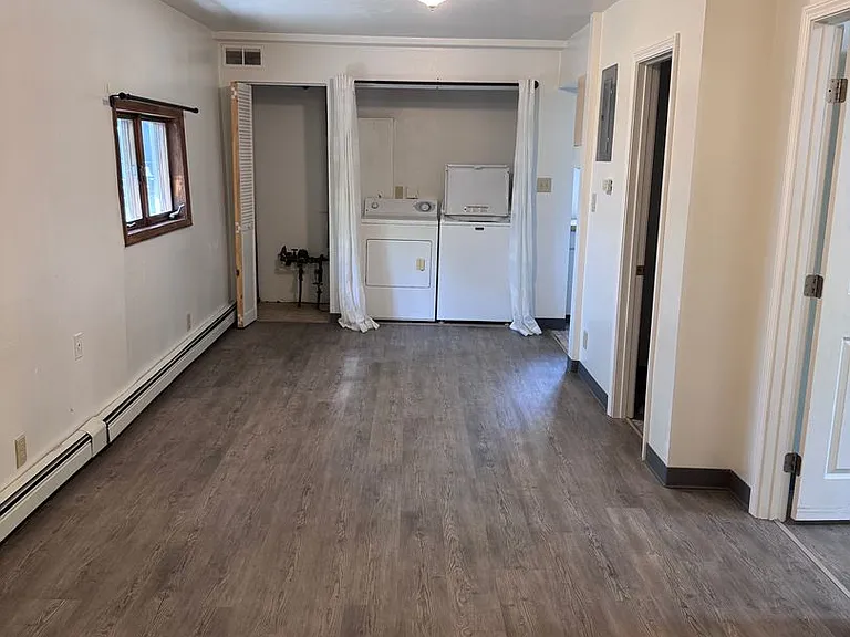 2021 Blueberry St — Photo 2