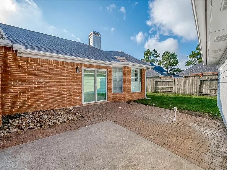 20819 Autumn Redwood Way — Photo 47