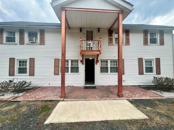 1 Royal Acres Dr #0