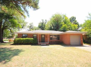 700 Elmwood Dr, Norman, OK 73072