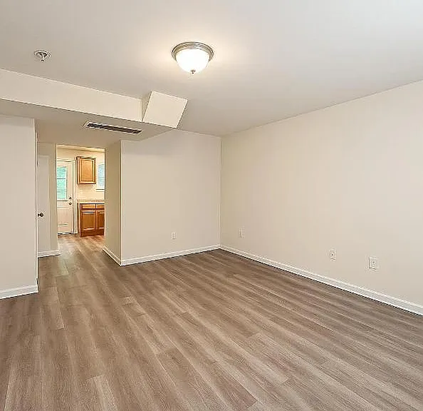 1450 Nottingham Rd — Photo 10