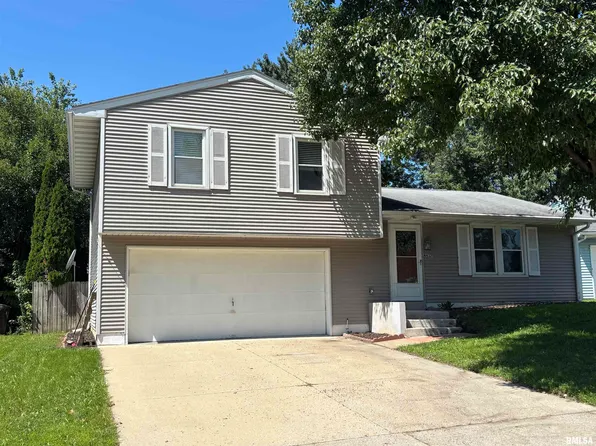 4437 W Castleton Rd, Peoria, IL 61615