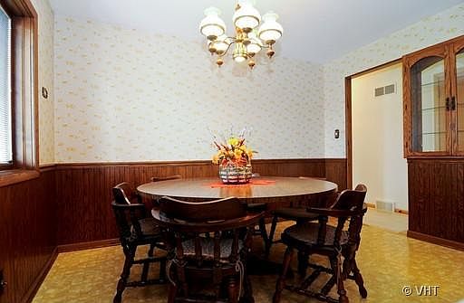 5th image of 16304 S Claire Ln
