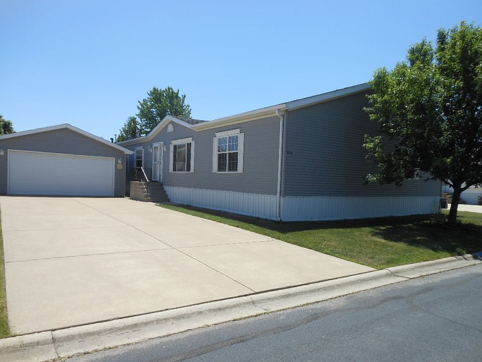 1st image of 866 Arbor Dr