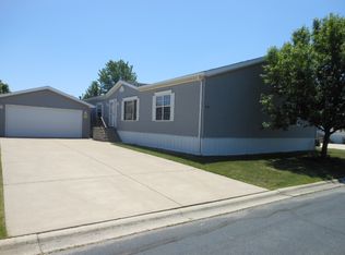 866 Arbor Dr, Manteno, IL 60950