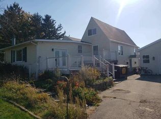 603 E Currier Rd, Freeport, IL 61032