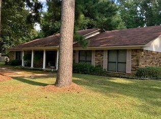 905 Coyle St, Springhill, LA 71075