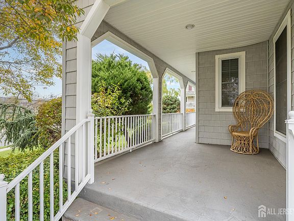 2nd image of 2 Spinnaker Dr
