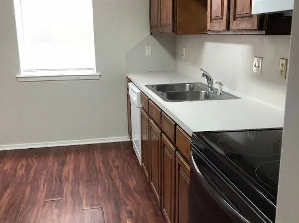 1305 W Villa Maria Rd APT F103, Bryan, TX 77801