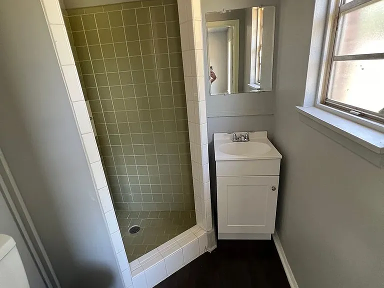 1250 Hawkins St — Photo 3