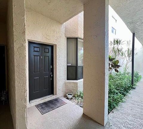 5th image of 7472 La Paz Boulevard #103