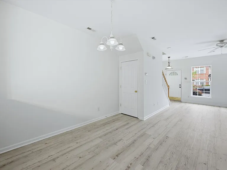 6928 Creft Cir — Photo 12
