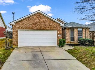 1110 Sunderland Ct, Fort Worth, TX 76134