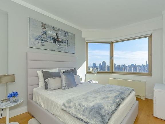 5th image of 201 E 86th St APT 30F