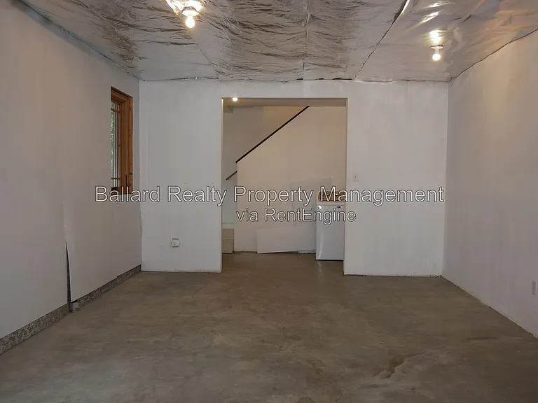 6235 22nd Ave NE — Photo 21